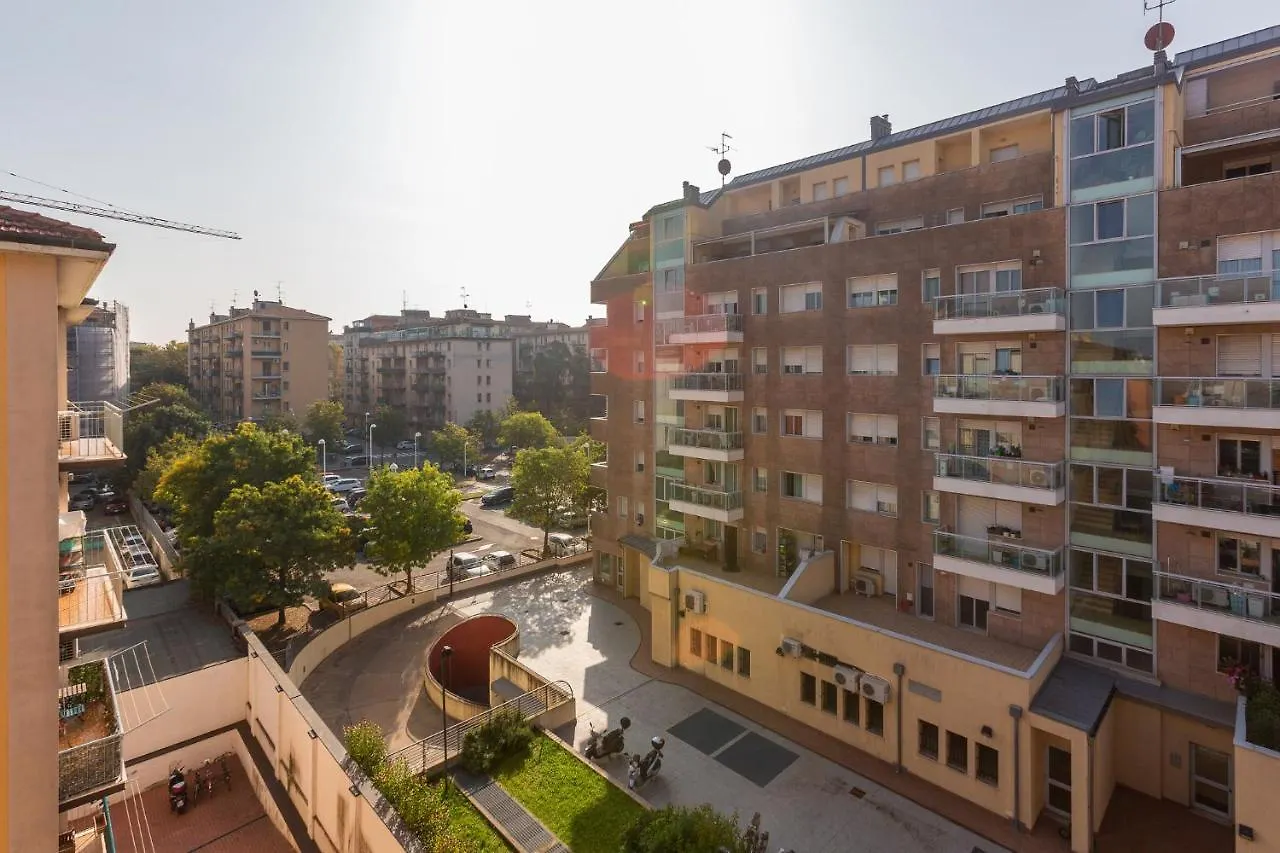 Bolognina Apartment Tra Stazione, Fiera E Tecnopolo Bologna 0*,  Italien